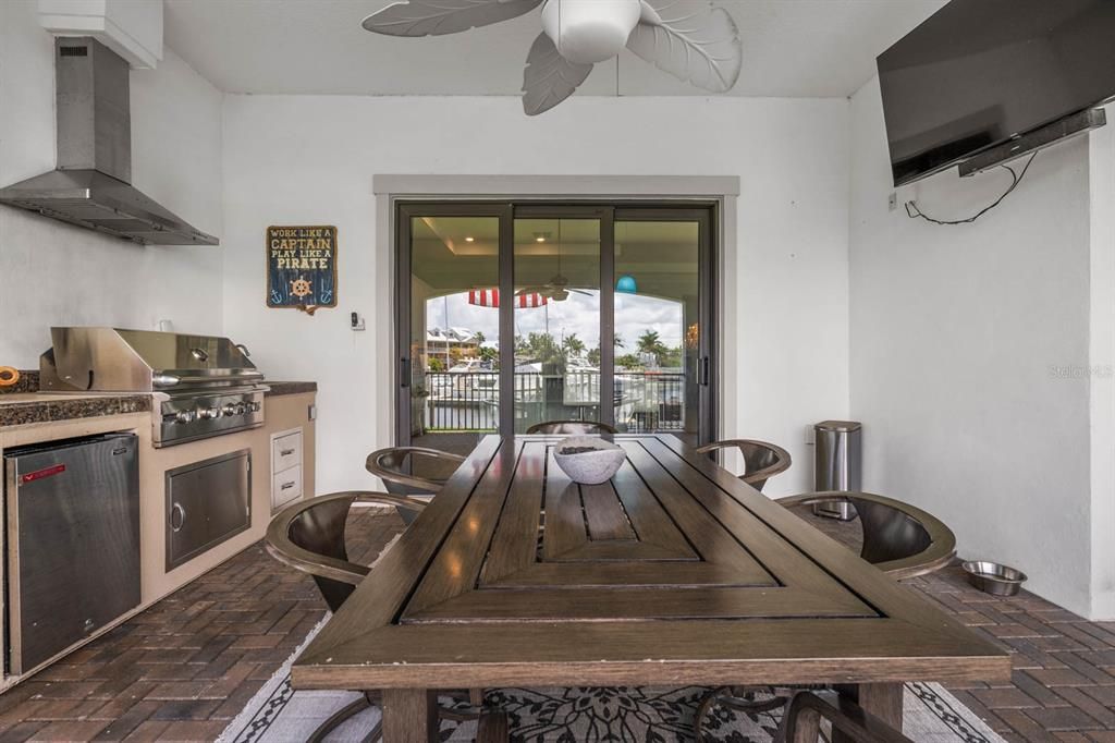 待售: $1,325,000 (3 贝兹, 2 浴室, 2807 平方英尺)