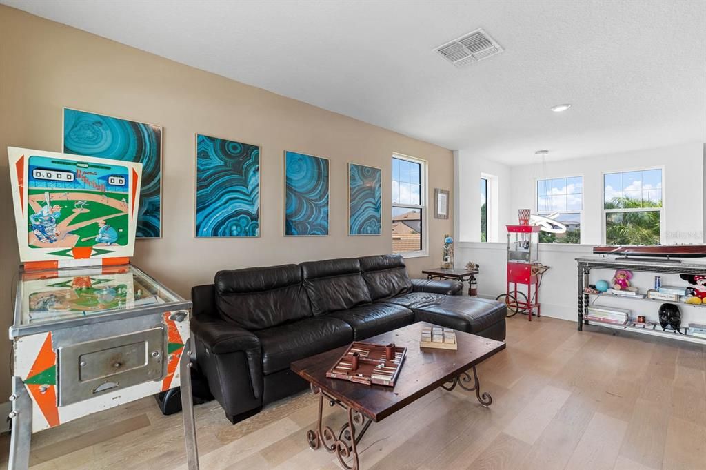 待售: $1,325,000 (3 贝兹, 2 浴室, 2807 平方英尺)