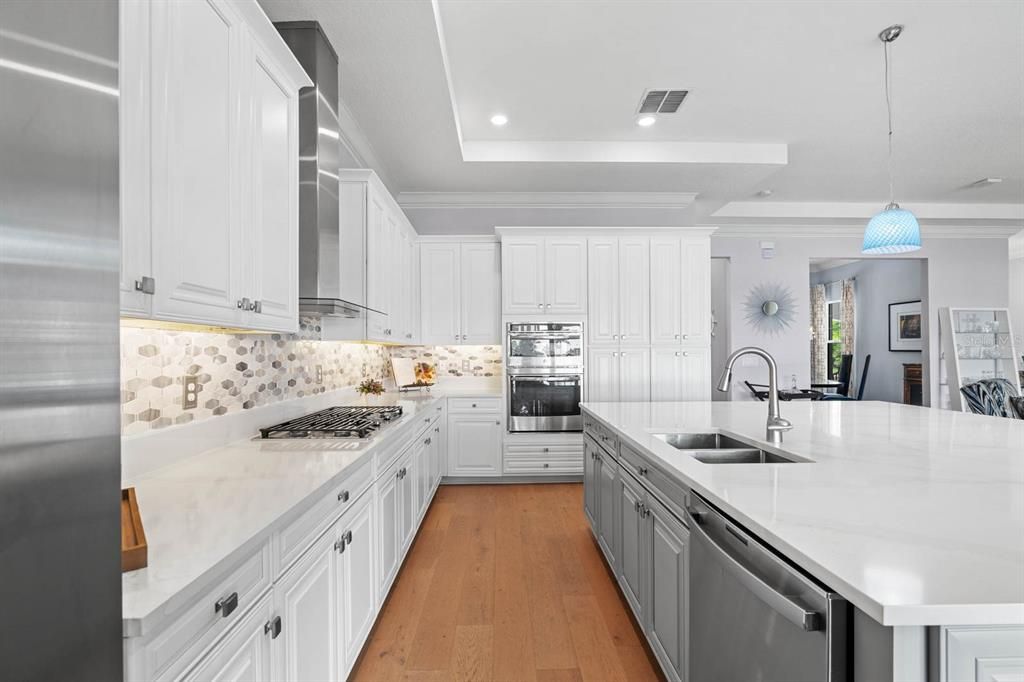 待售: $1,325,000 (3 贝兹, 2 浴室, 2807 平方英尺)