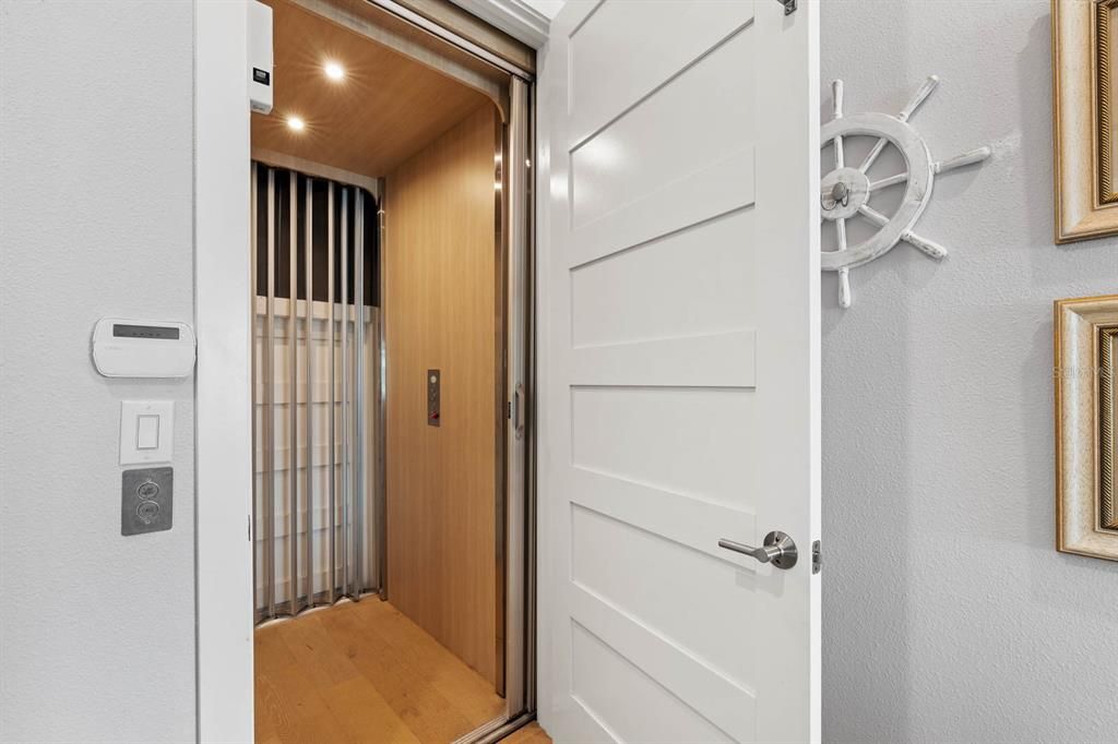 待售: $1,325,000 (3 贝兹, 2 浴室, 2807 平方英尺)