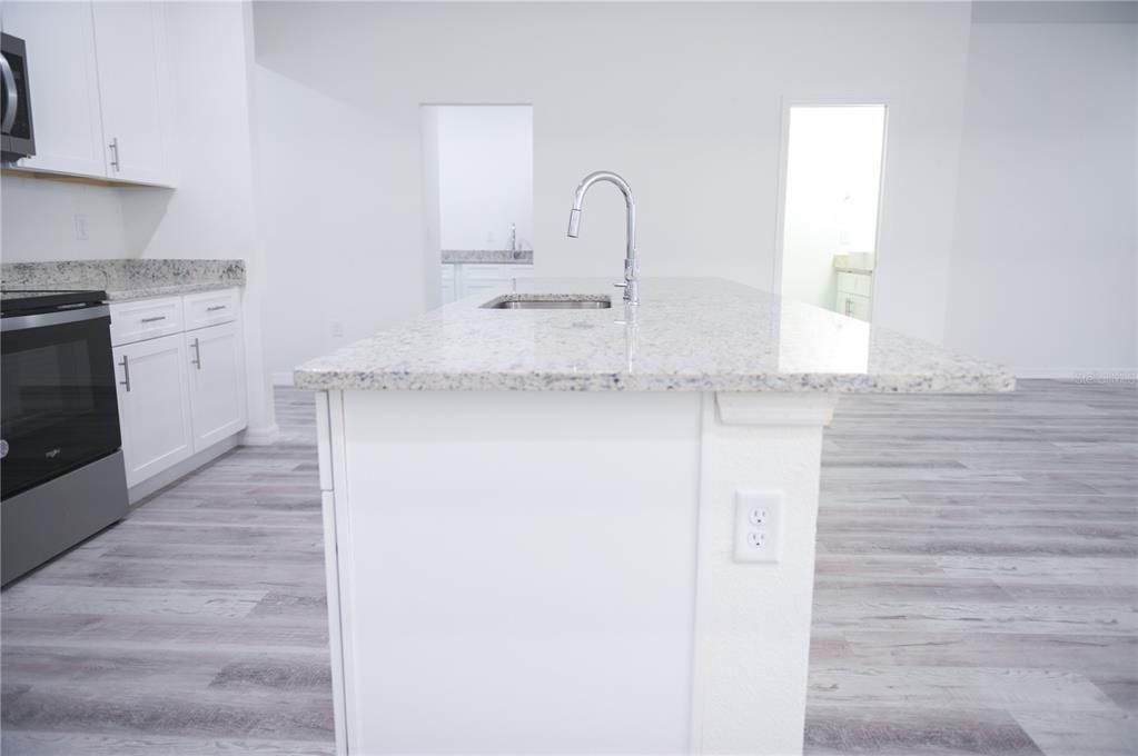 В аренду: $1,850 (3 спален, 2 ванн, 200 Квадратных фут)
