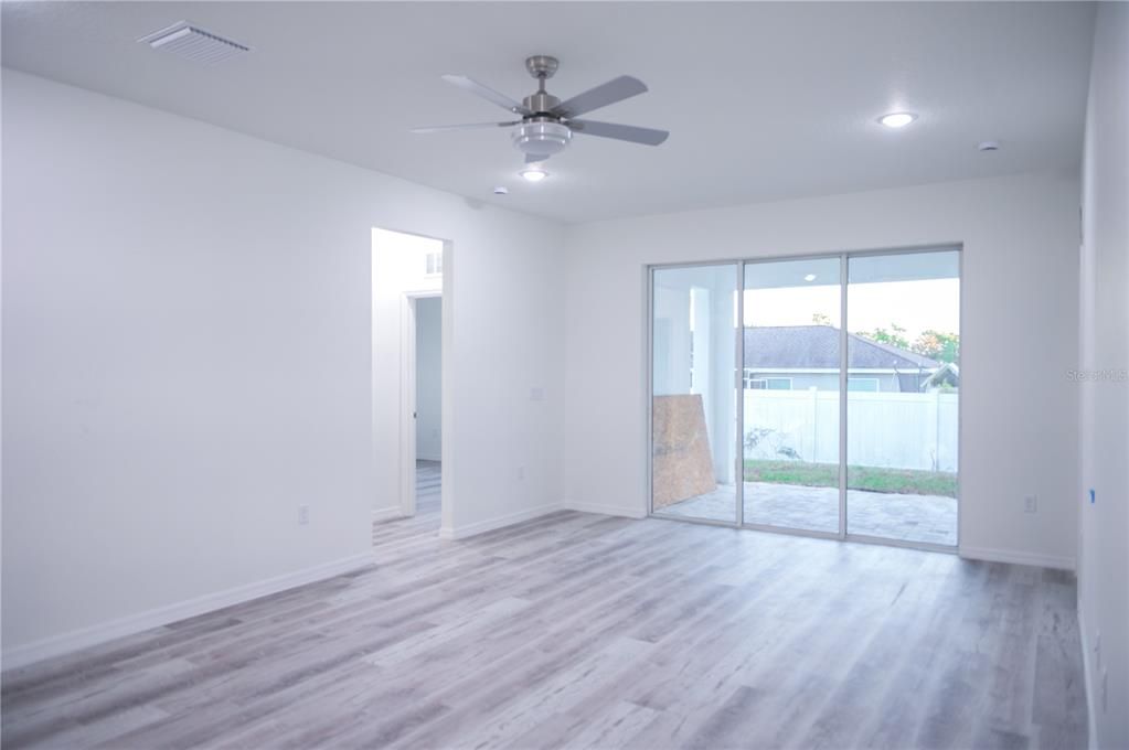 В аренду: $1,850 (3 спален, 2 ванн, 200 Квадратных фут)