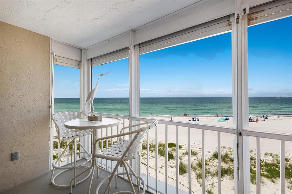 待售: $749,000 (1 贝兹, 1 浴室, 832 平方英尺)