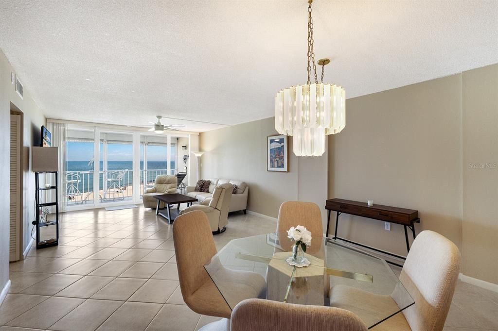 待售: $749,000 (1 贝兹, 1 浴室, 832 平方英尺)