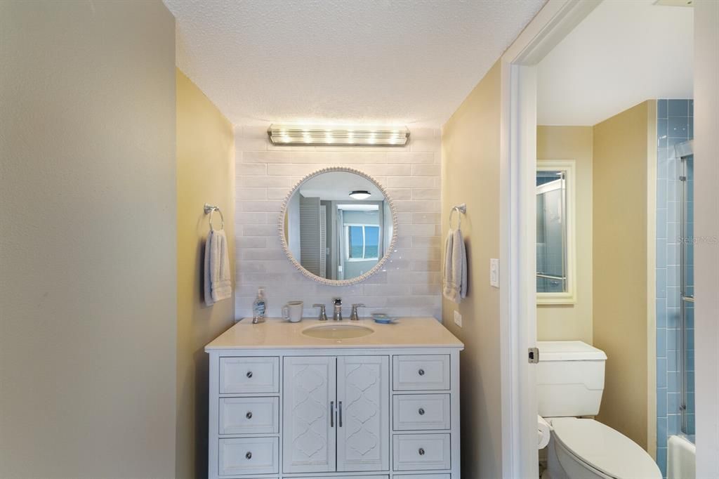 待售: $749,000 (1 贝兹, 1 浴室, 832 平方英尺)