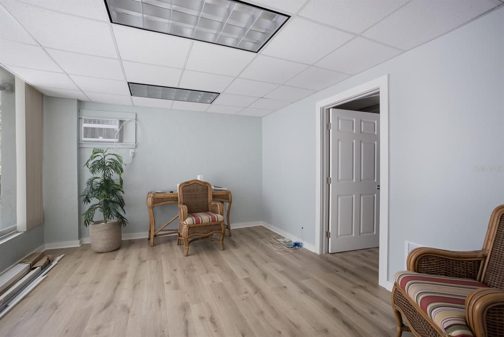 待售: $749,000 (1 贝兹, 1 浴室, 832 平方英尺)