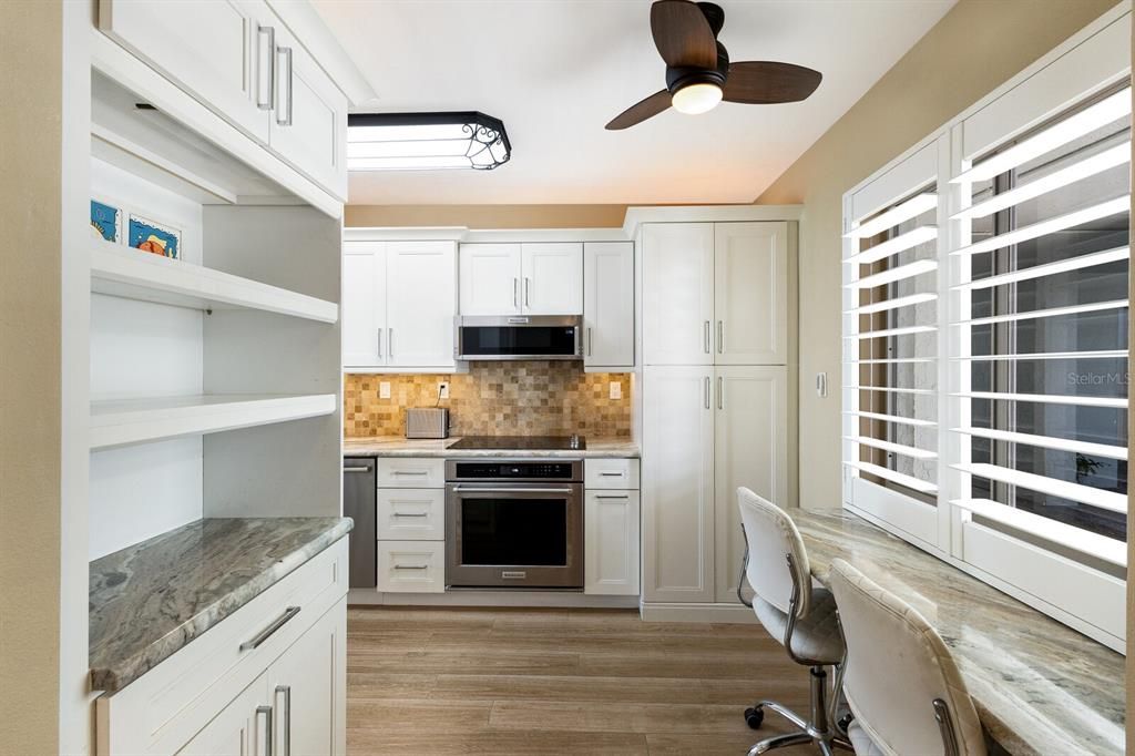 待售: $749,000 (1 贝兹, 1 浴室, 832 平方英尺)