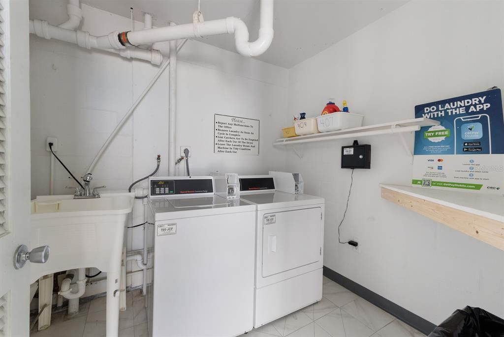 待售: $749,000 (1 贝兹, 1 浴室, 832 平方英尺)