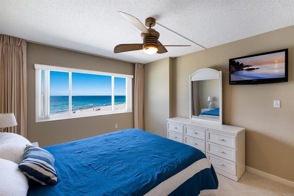 待售: $749,000 (1 贝兹, 1 浴室, 832 平方英尺)