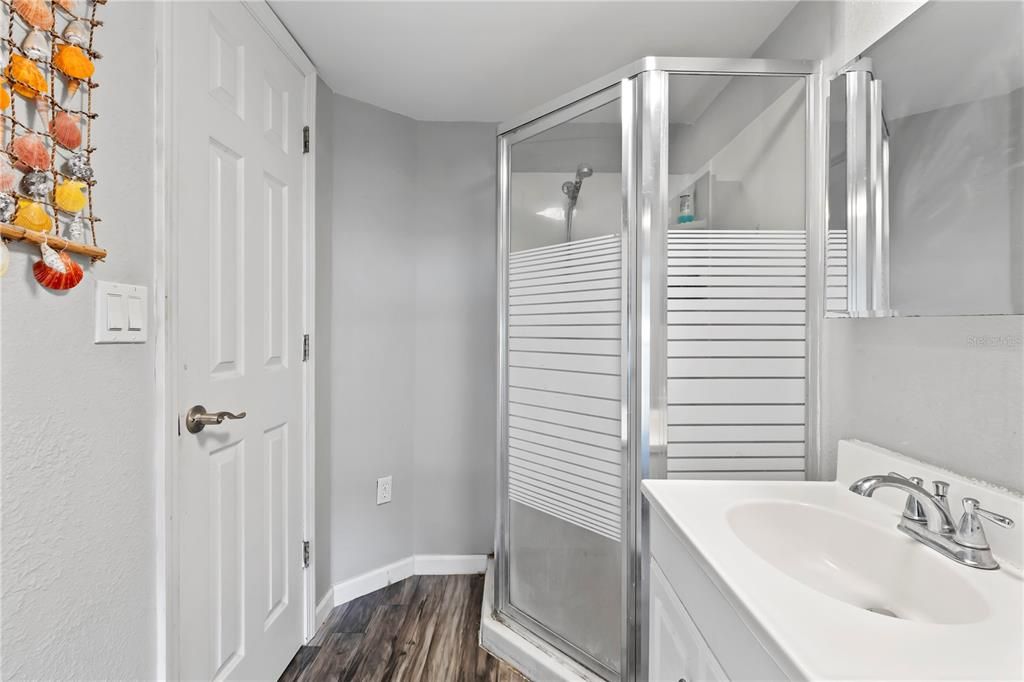 For Sale: $140,000 (3 beds, 2 baths, 1122 Square Feet)