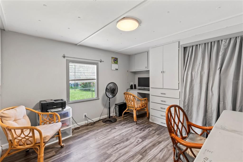 For Sale: $140,000 (3 beds, 2 baths, 1122 Square Feet)