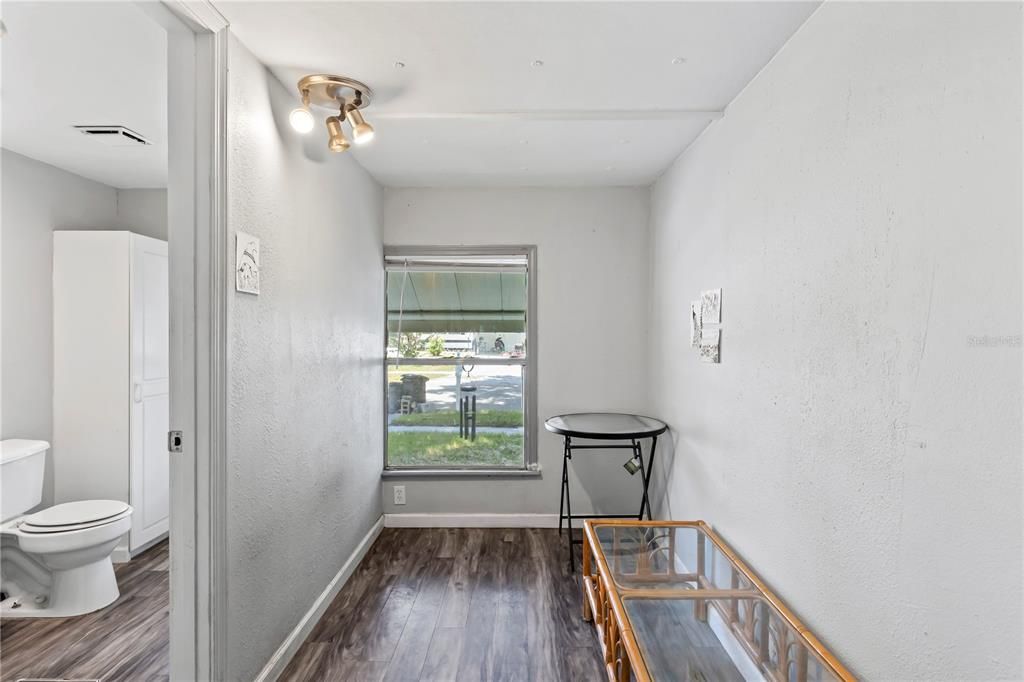 For Sale: $140,000 (3 beds, 2 baths, 1122 Square Feet)