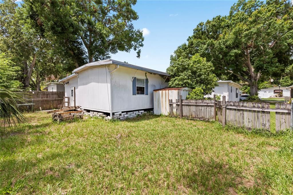 For Sale: $140,000 (3 beds, 2 baths, 1122 Square Feet)