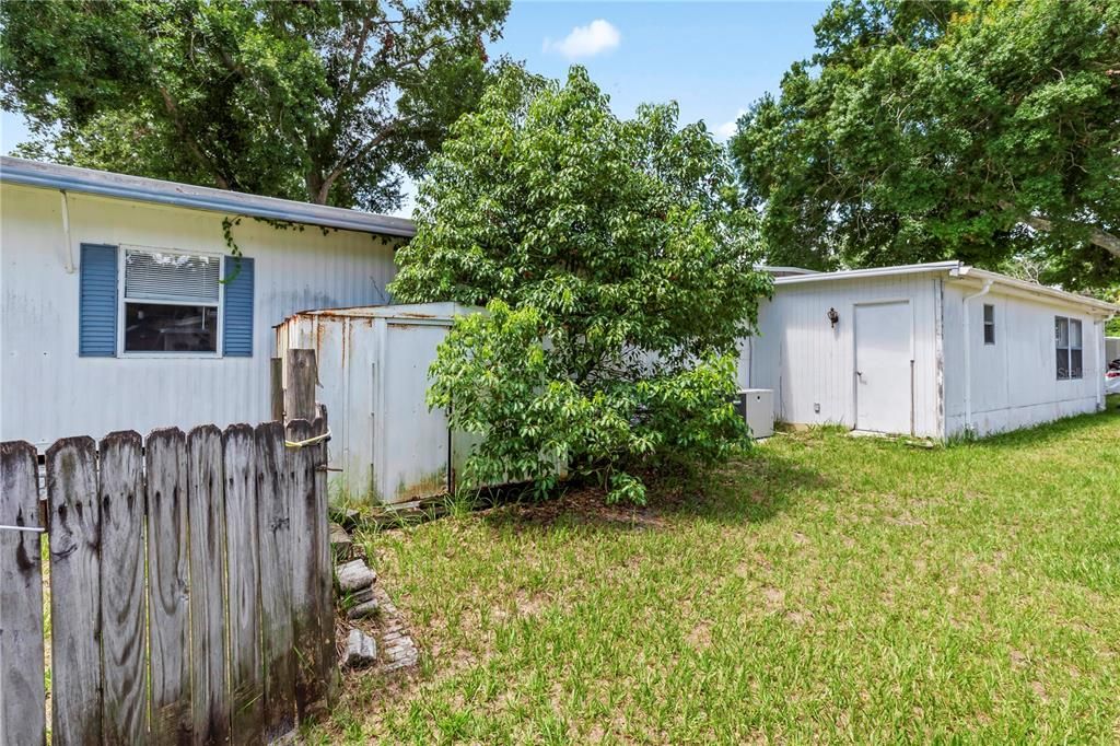 For Sale: $140,000 (3 beds, 2 baths, 1122 Square Feet)