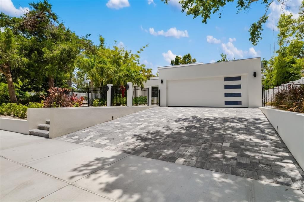 Под контрактом: $1,499,000 (3 спален, 3 ванн, 1920 Квадратных фут)