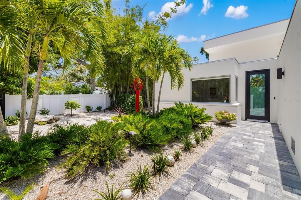 Под контрактом: $1,499,000 (3 спален, 3 ванн, 1920 Квадратных фут)