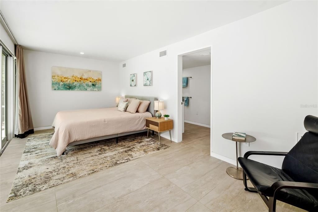 Под контрактом: $1,499,000 (3 спален, 3 ванн, 1920 Квадратных фут)