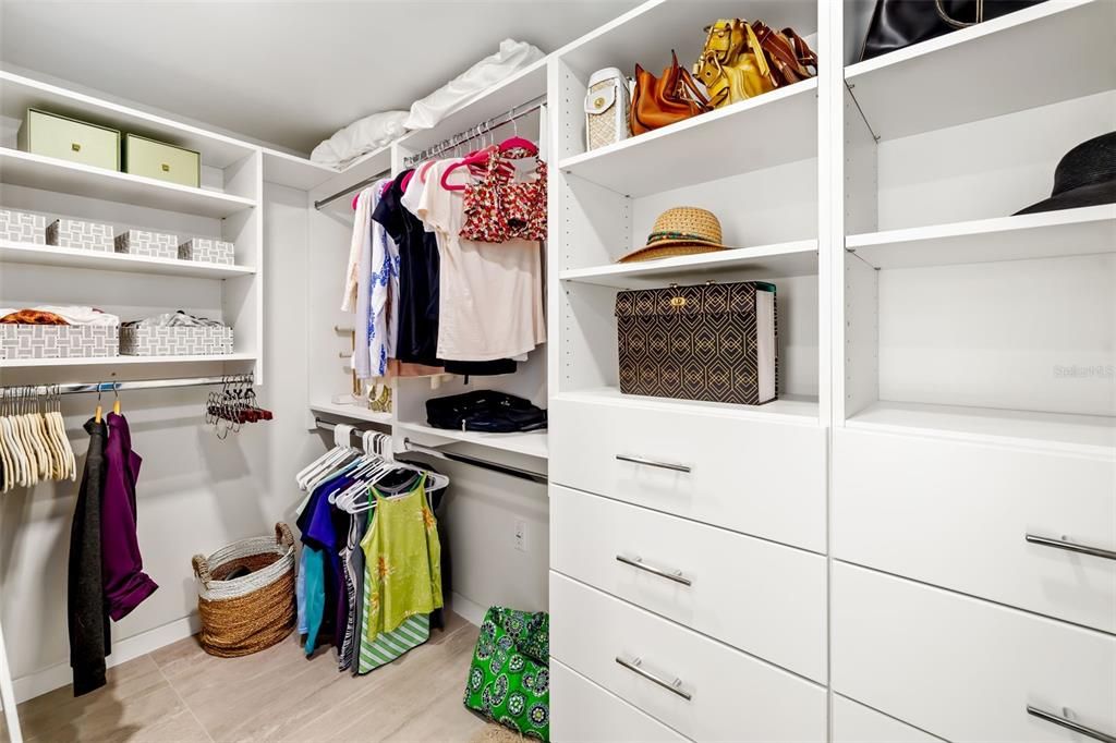 Под контрактом: $1,499,000 (3 спален, 3 ванн, 1920 Квадратных фут)