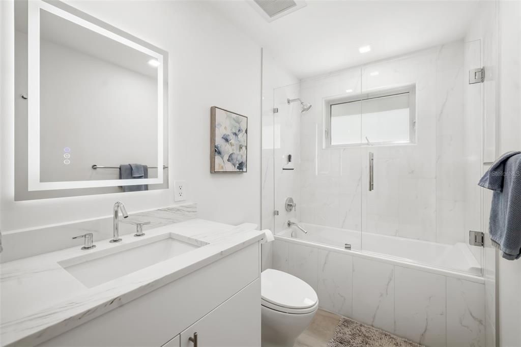 Под контрактом: $1,499,000 (3 спален, 3 ванн, 1920 Квадратных фут)