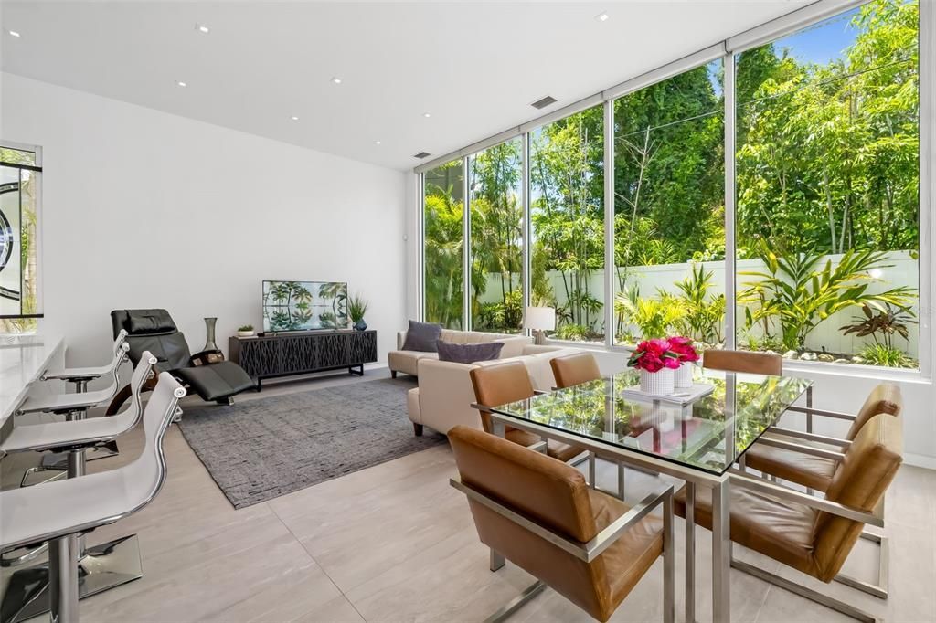 Под контрактом: $1,499,000 (3 спален, 3 ванн, 1920 Квадратных фут)