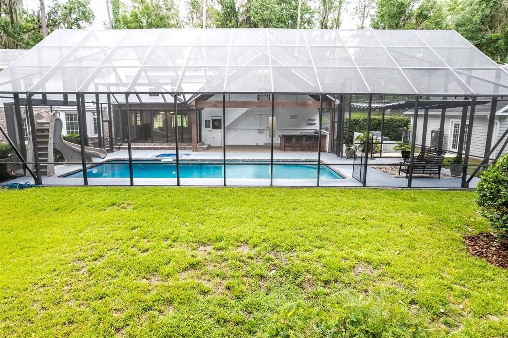 En Venta: $1,050,000 (4 camas, 3 baños, 4142 Pies cuadrados)