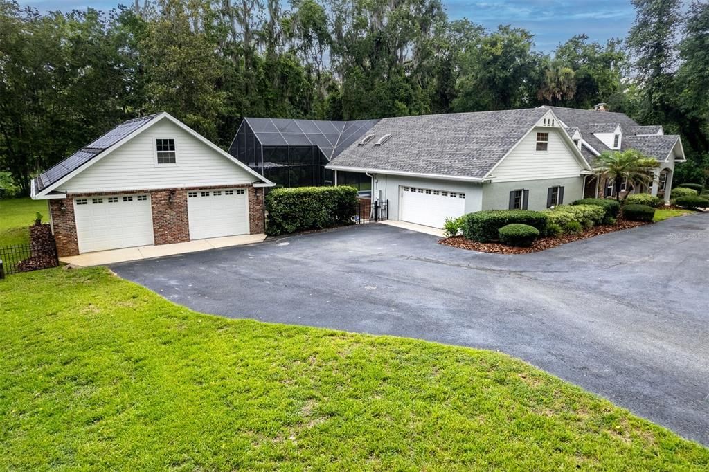 En Venta: $1,050,000 (4 camas, 3 baños, 4142 Pies cuadrados)