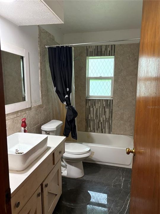 For Sale: $390,000 (3 beds, 2 baths, 2311 Square Feet)