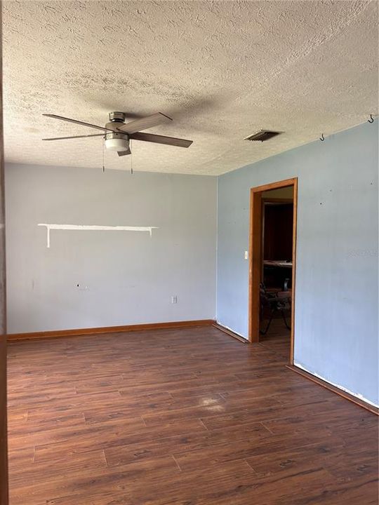 For Sale: $390,000 (3 beds, 2 baths, 2311 Square Feet)