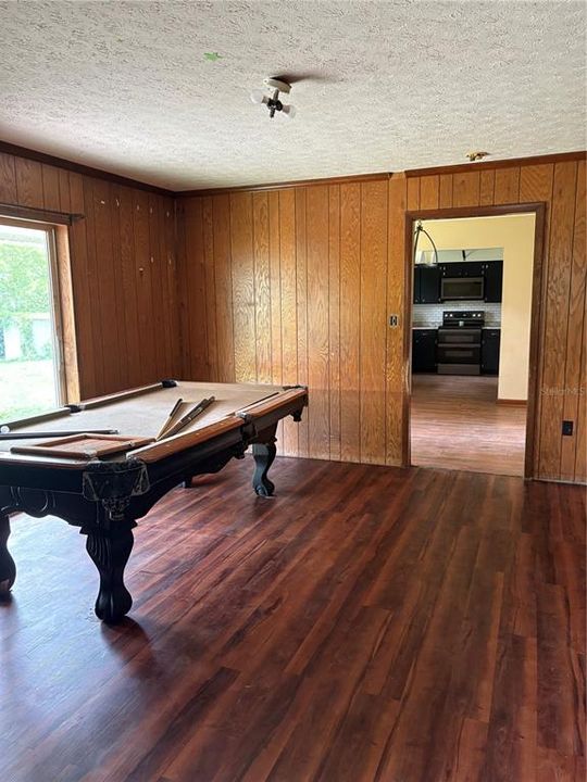 For Sale: $390,000 (3 beds, 2 baths, 2311 Square Feet)