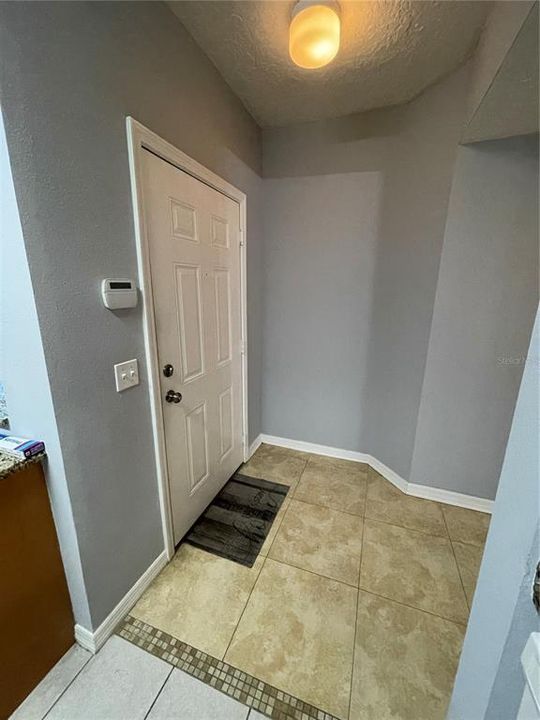 Под контрактом: $175,000 (3 спален, 2 ванн, 1151 Квадратных фут)