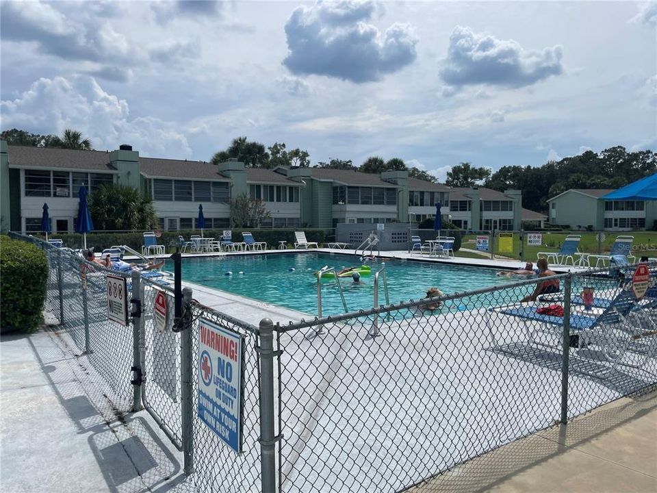 На продажу: $107,500 (2 спален, 1 ванн, 1054 Квадратных фут)