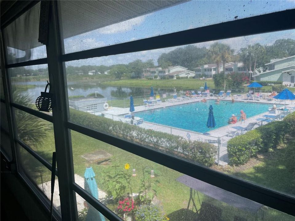 На продажу: $107,500 (2 спален, 1 ванн, 1054 Квадратных фут)