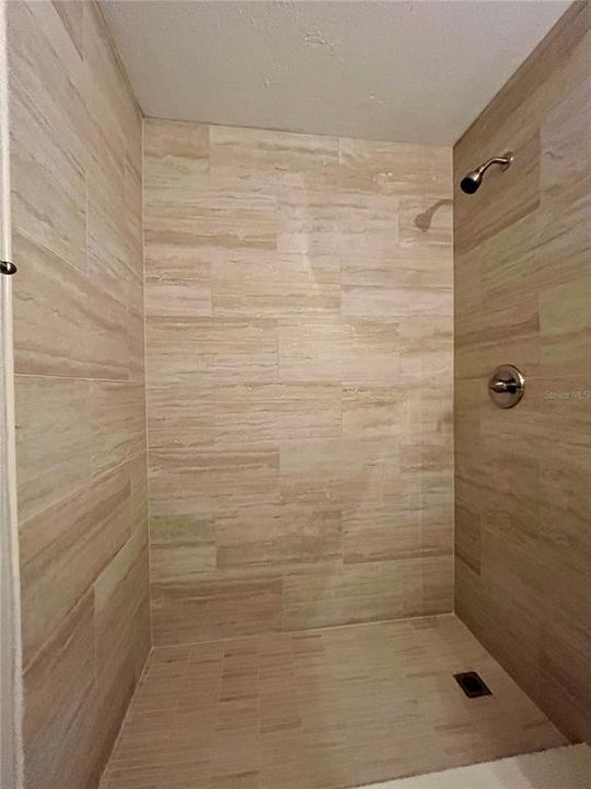 For Rent: $1,450 (2 beds, 2 baths, 884 Square Feet)