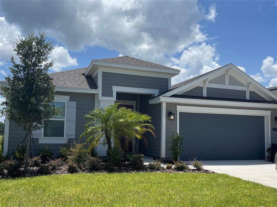 Recently Sold: $400,000 (3 beds, 2 baths, 2055 Square Feet)