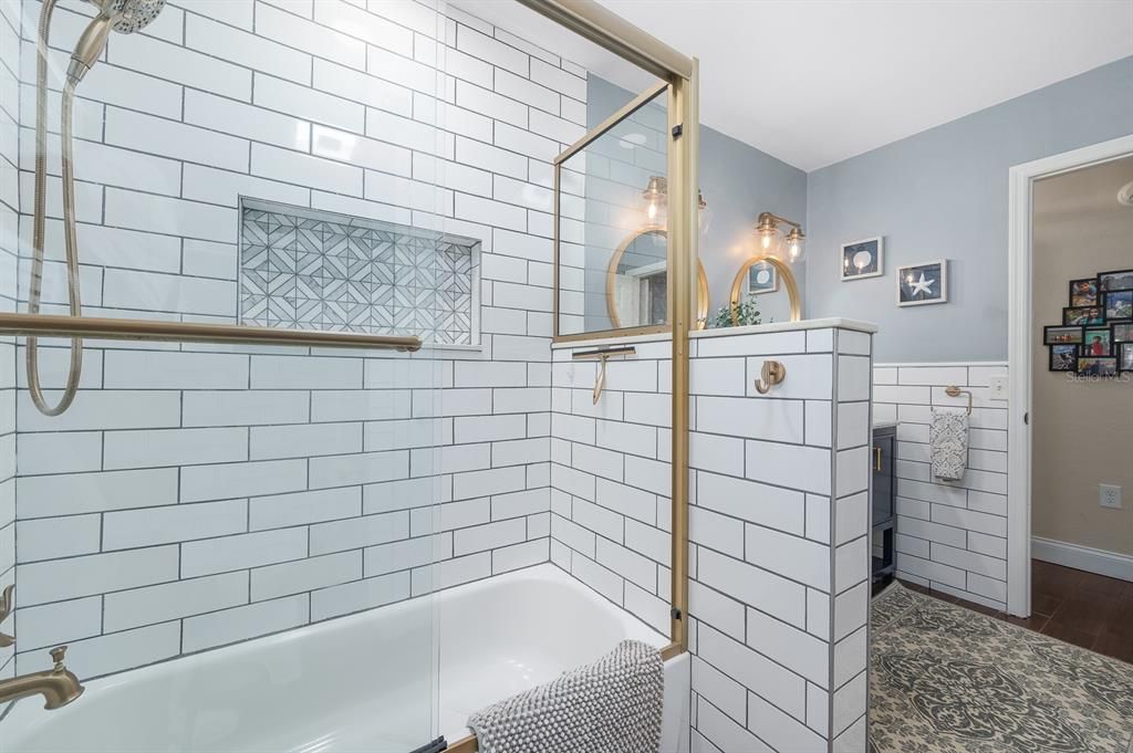 Active With Contract: $440,000 (4 beds, 2 baths, 2252 Square Feet)