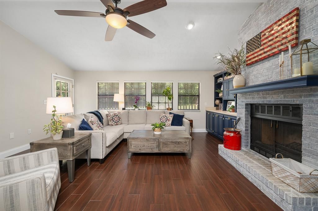 Active With Contract: $440,000 (4 beds, 2 baths, 2252 Square Feet)