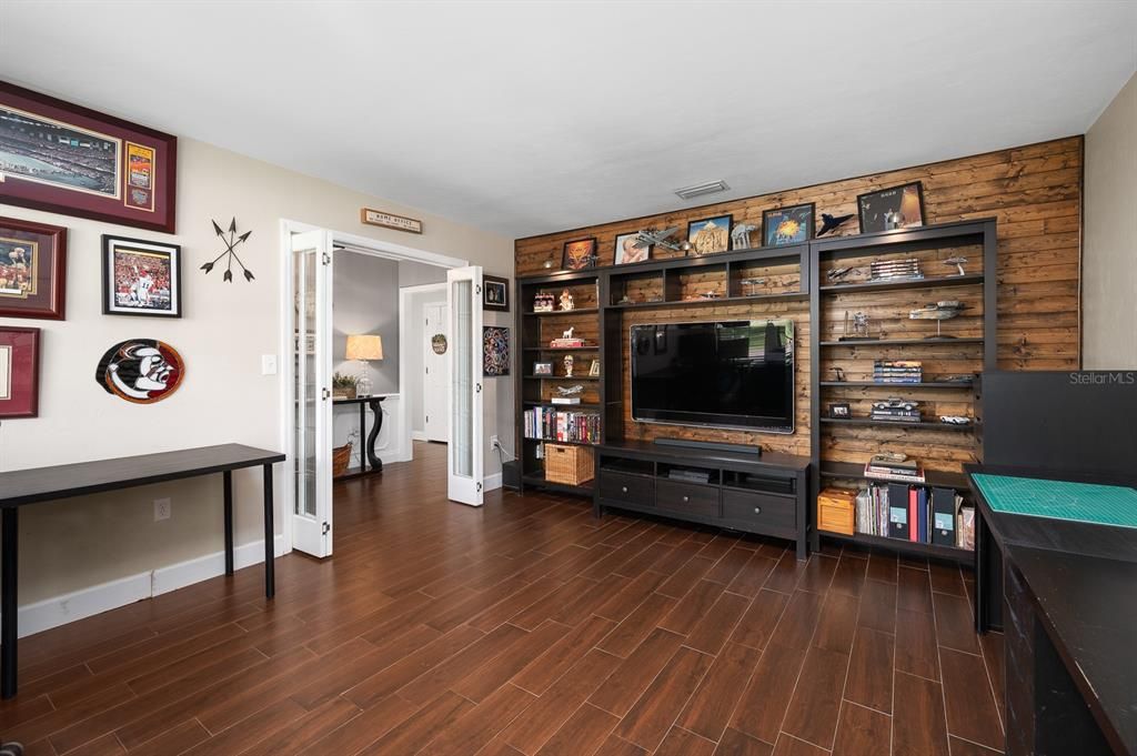 Active With Contract: $440,000 (4 beds, 2 baths, 2252 Square Feet)