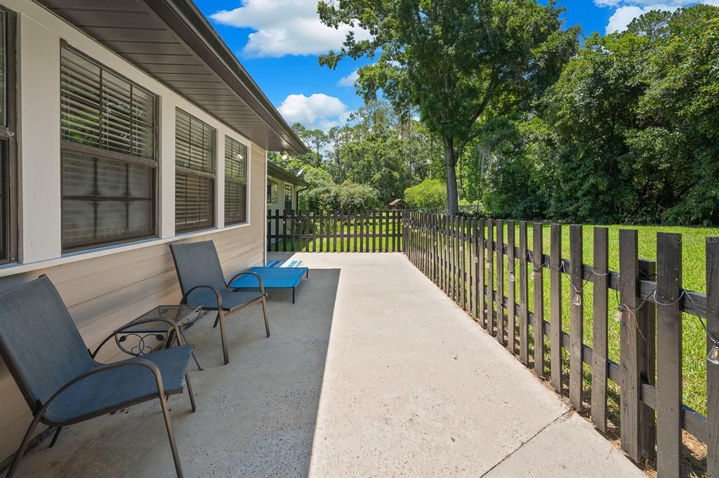 Active With Contract: $440,000 (4 beds, 2 baths, 2252 Square Feet)