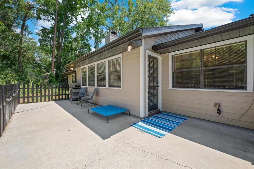 Active With Contract: $440,000 (4 beds, 2 baths, 2252 Square Feet)