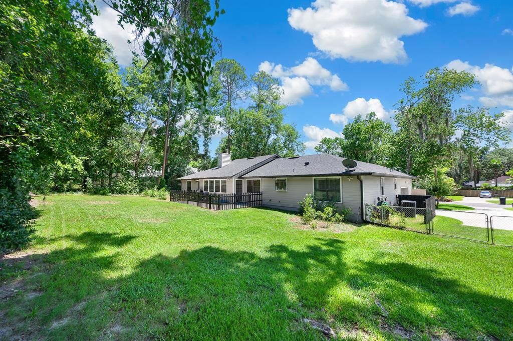 Active With Contract: $440,000 (4 beds, 2 baths, 2252 Square Feet)