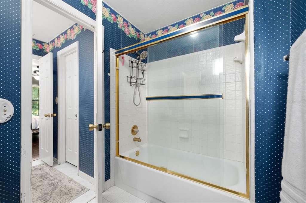 Active With Contract: $440,000 (4 beds, 2 baths, 2252 Square Feet)