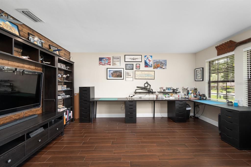 Active With Contract: $440,000 (4 beds, 2 baths, 2252 Square Feet)