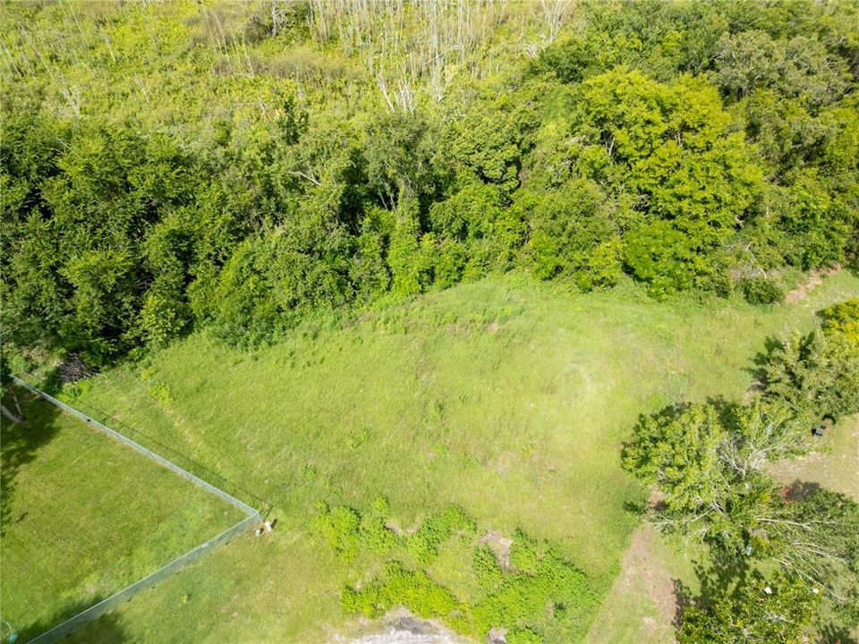 En Venta: $40,000 (0.83 acres)