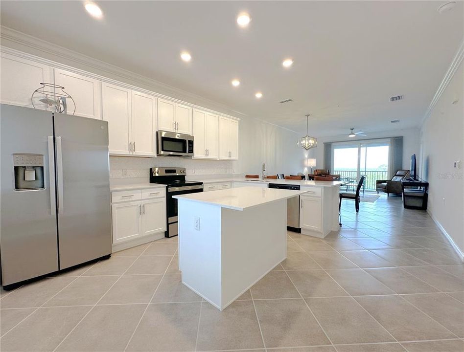 For Rent: $4,000 (2 beds, 2 baths, 1120 Square Feet)