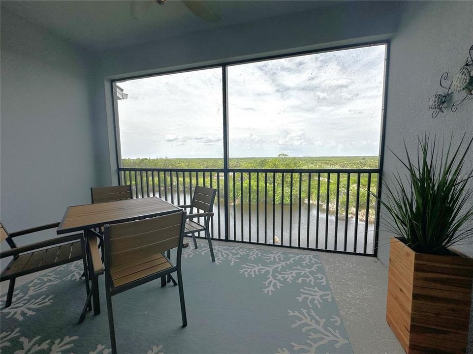 For Rent: $4,000 (2 beds, 2 baths, 1120 Square Feet)