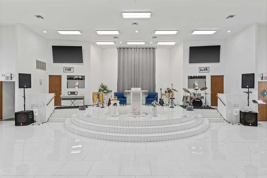 合同活跃: $899,000 (0 贝兹, 0 浴室, 8508 平方英尺)