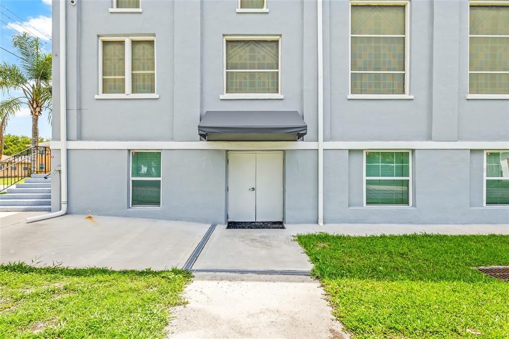 合同活跃: $899,000 (0 贝兹, 0 浴室, 8508 平方英尺)