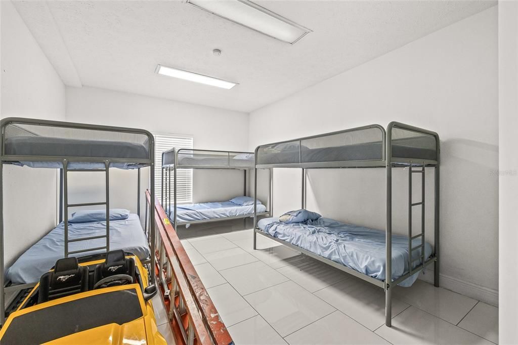 合同活跃: $899,000 (0 贝兹, 0 浴室, 8508 平方英尺)