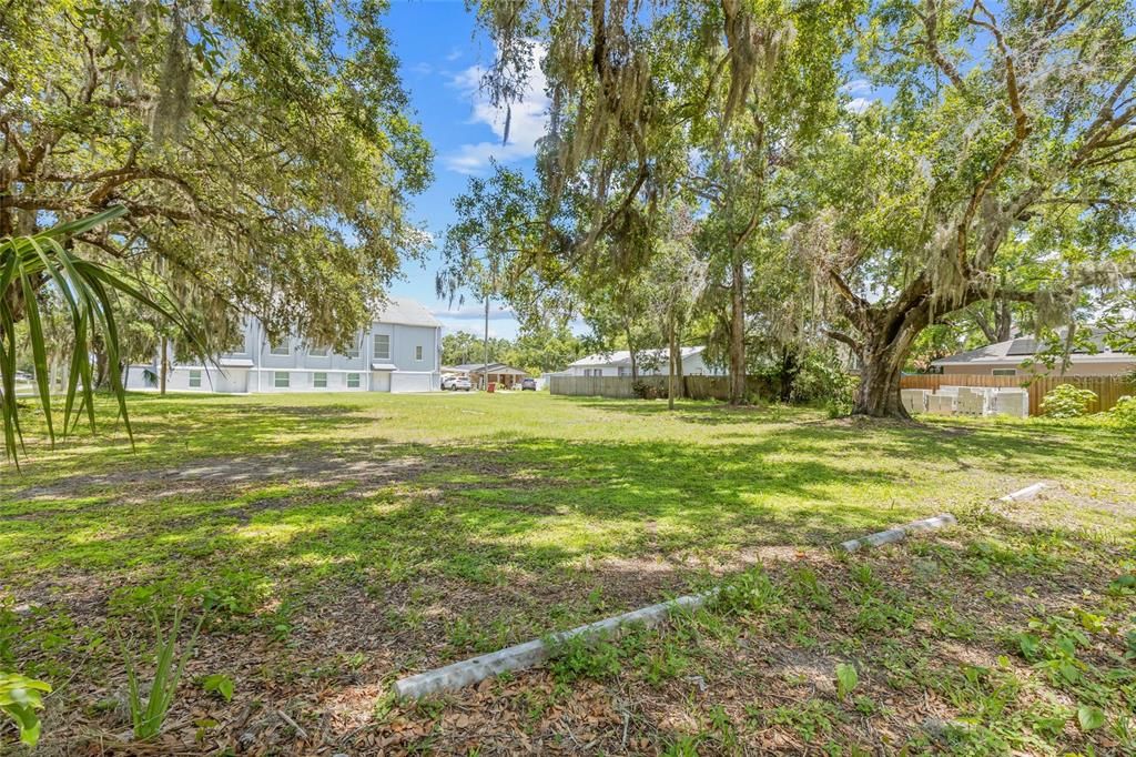 合同活跃: $899,000 (0 贝兹, 0 浴室, 8508 平方英尺)