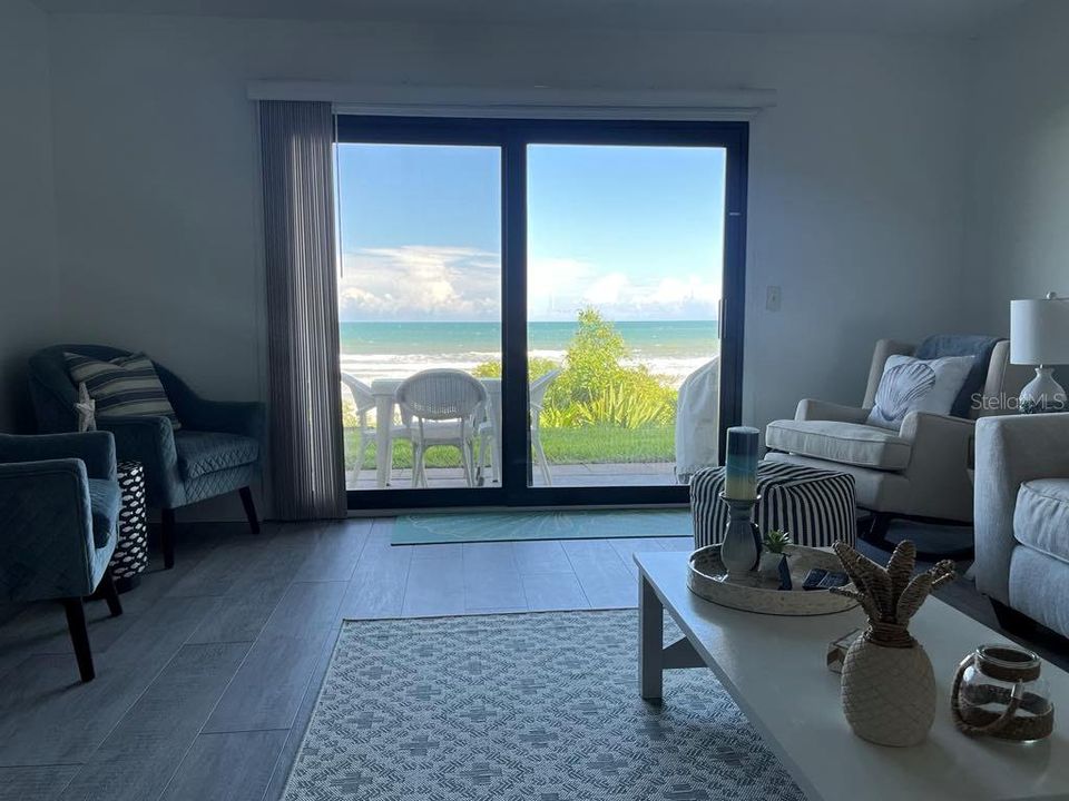 待售: $769,000 (2 贝兹, 2 浴室, 1064 平方英尺)